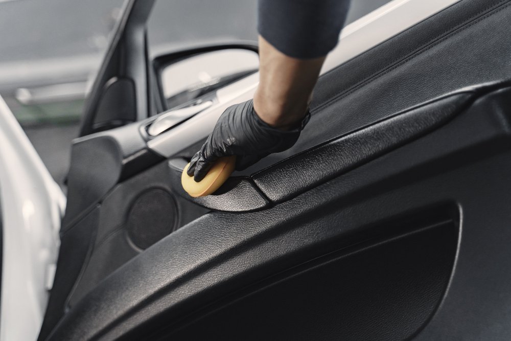 car waxing karachi